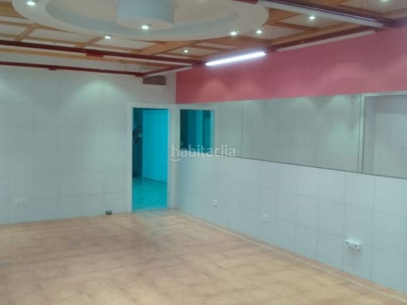 Foto 76ac13e6-2854-4c1b-8e44-e17975b19f8c. Alquiler local comercial en calle tarragona 6 calle principal de la senia en Sénia (La)