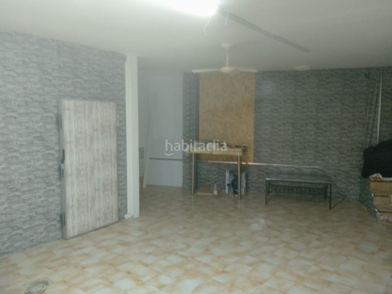 Foto 9ffdb353-edba-4926-880e-3e1c19c5f8eb. Alquiler local comercial en calle tarragona 6 calle principal de la senia en Sénia (La)