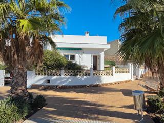 Maison à Paseo maritimo 43. Venta casa independiente cala´n porter