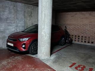 Alquiler Parking coche en Joan oliver 5. Plaza de parking perfecta para coche + moto