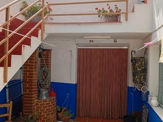 Miete Haus in Calle agustín ordóñez 39. Casa céntrica en alquiler