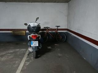 Alquiler Parking coche en Carrer 11 de septembre  13. Parking para coche pequenyo al lado del camp nou