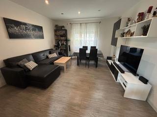 Piso en Riera d'horta 35. Piso luminoso y tranquilo para entrar a vivir