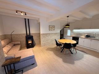 Rent House in Plaza cardenal ferriz  7. Casa reformada a estrenar