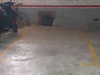 Miete Autoparkplatz in Avinguda de la pelegrina 27. Parking para coche pequeño o mediano