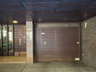 Lloguer Aparcament cotxe a Bailén 99. Parking en primera planta