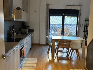 Planta baixa a Fra.benet 30. Acogedor bajo con terraza privada y vestidor a un paso de todos