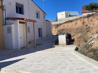 Chalet à Avenida de sagunto 56. Casa en teruel (villastar)