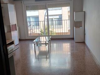 Flat in Prat de la riba 133. Luminoso piso con balcón y terraza en zona vallparadís