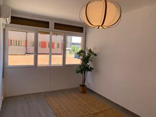 Piso en Covadonga 304. Piso esquinero reformado en el centro de sabadell, muy luminoso