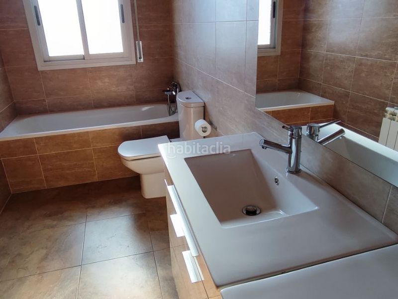 Foto 3d3d0490-ca95-4c18-8c2f-466682e026d5. Doppelhaus in pirineus 3 in Borges Blanques (Les)