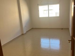 Miete Etagenwohnung in Calle san cristóbal 2. Luminoso con todas las estancias exteriores y dos terrazas