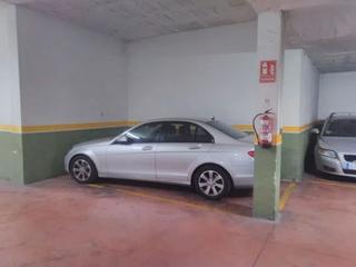 Lloguer Aparcament cotxe a Torrella  43. Es molt centric