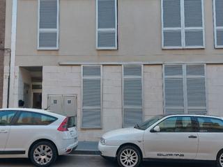 Etagenwohnung in Carrer escultor figueras 27b. Piso con amplia terraza