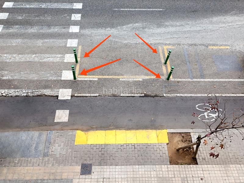 Foto 5e49bf38-4873-407c-b062-f58f3c34ff34. Aparcament cotxe a avinguda prat de la riba 57 a Lleida