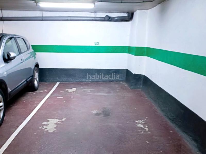 Foto cc373b1a-72a4-404d-984b-94d112b41bb3. Aparcament cotxe a avinguda prat de la riba 57 a Lleida