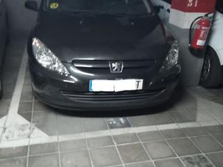 Parking voiture à Carrer dels naranjos 53. Fácil acceso.