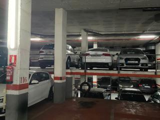 Affitto Posto auto in C/joan güell  3. Plaza de aparcamiento grande