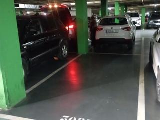 Autoparkplatz in Avinguda de catalunya 38