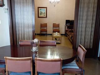 Dúplex a Mestre güell 52. Piso, entresuelo y garage con capacidad para 8 coches