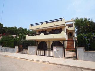 Chalet in Clavell  10. Encantador chalet independiente en la colonia sant jordi!