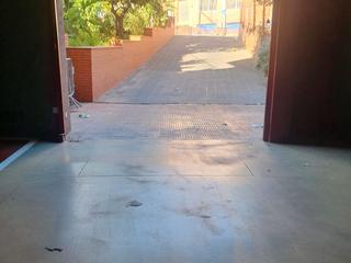 Lloguer Aparcament cotxe a Gran via corts catalanes 1182. Alquilo plaza de parking coche mediano/grande