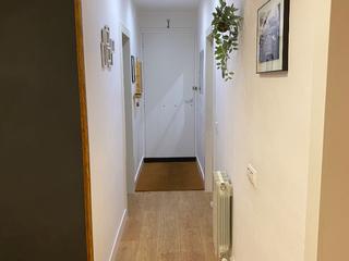 Appartement à Carrer d'entença 42. Bajo reformado