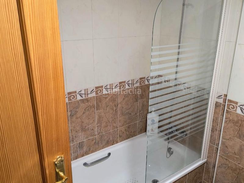 Foto 6ff005e0-cd2a-4946-a5b1-23c3aebbd873. Alquiler piso en plaza nueva 13 piso en alquiler en calig en Cálig