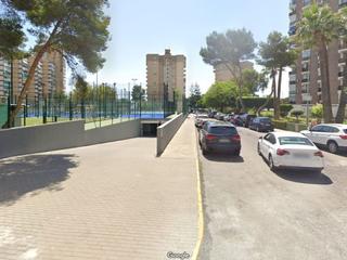 Miete Autoparkplatz in Calle lope de vega 2. Alquilo cochera cerrada