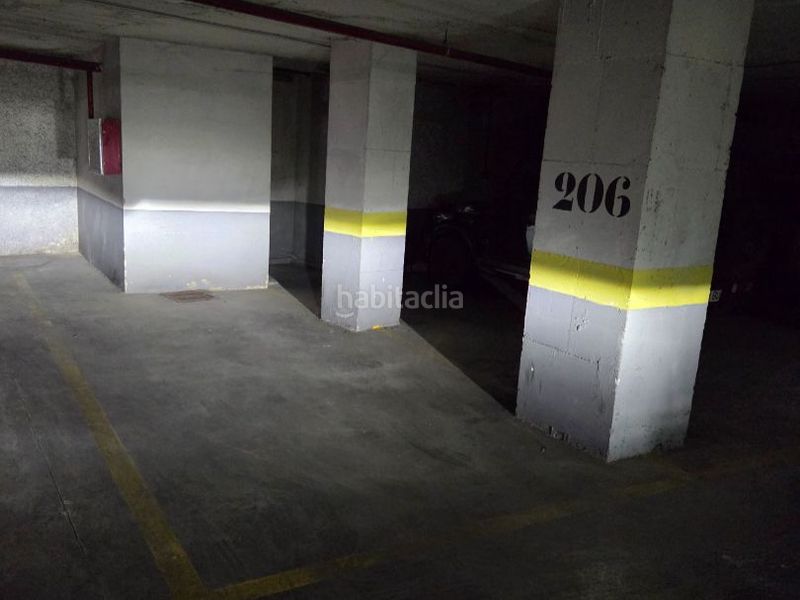 Foto 2237b73d-64ab-438e-ae79-091e0581bdcf. Autoparkplatz in luis montoto 116 in La Buhaira Sevilla