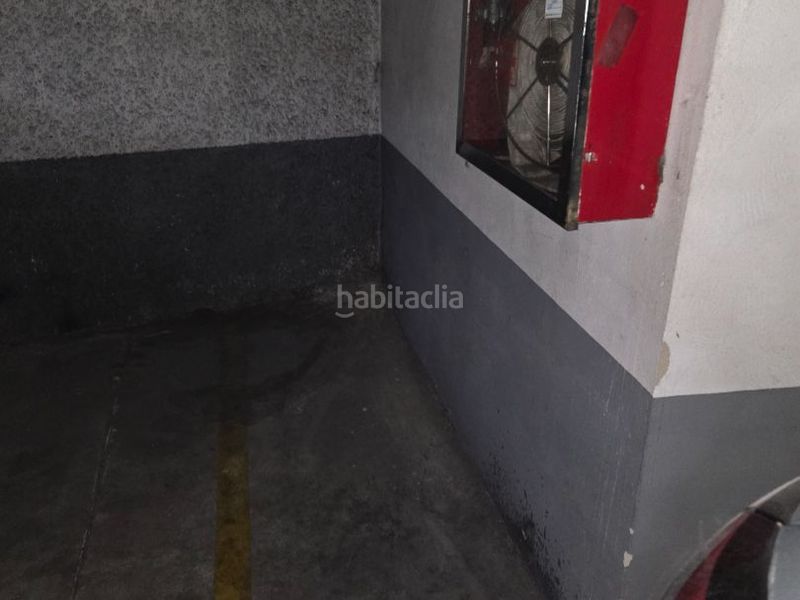 Foto 7bca4849-4163-46bd-ade1-6e6c34dbf1d3. Autoparkplatz in luis montoto 116 in La Buhaira Sevilla