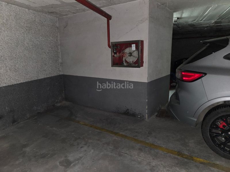 Foto cbe93781-b8fd-4692-9a08-3797f021fea7. Autoparkplatz in luis montoto 116 in La Buhaira Sevilla