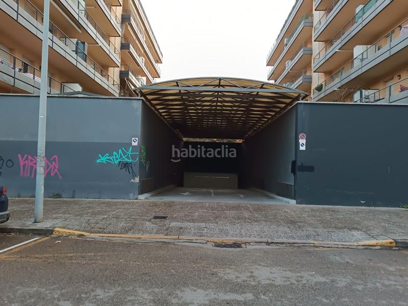 Foto ddf59c6d-6d20-4e85-9cc2-308ede6aee41. Alquiler parking coche en riera bugantó 5 lloguer pàrquing en Girona