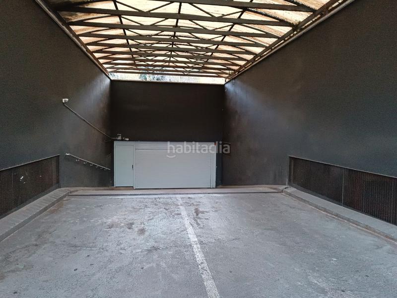 Foto e17d01a2-835f-4ed5-866d-8ab6b4aaa7c2. Alquiler parking coche en riera bugantó 5 lloguer pàrquing en Girona