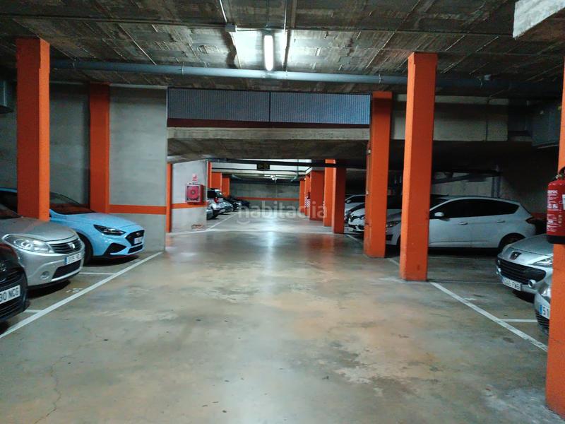 Foto f470e8d6-26b5-409b-b169-061471df6c45. Alquiler parking coche en riera bugantó 5 lloguer pàrquing en Girona