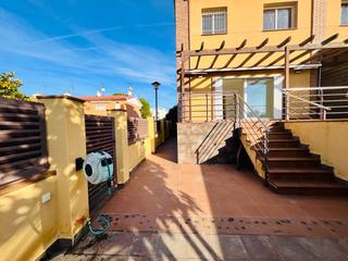 Affitto Casa bifamiliare in Passatge del bronze 2. Preciosa casa adosada . vistas al mar