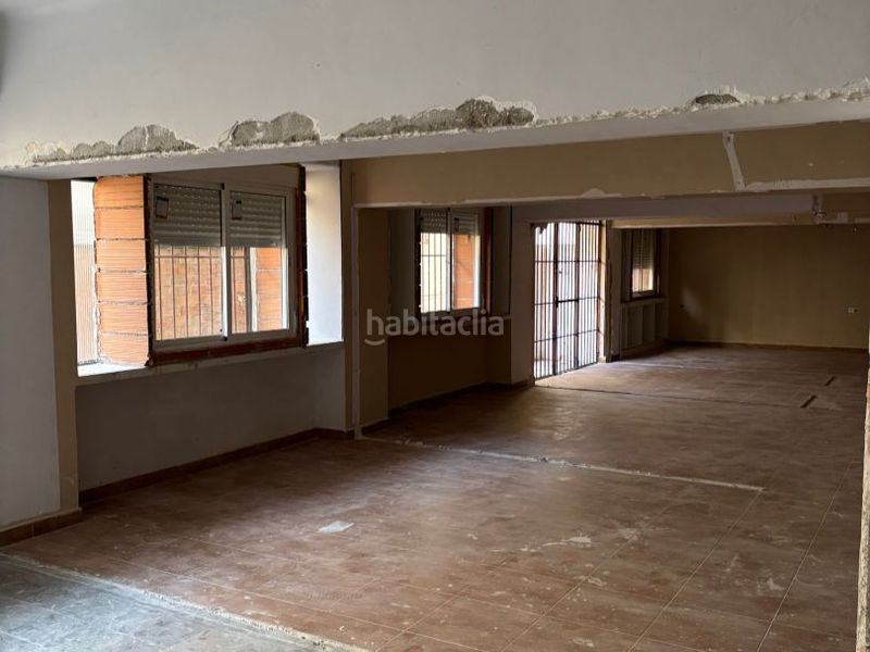 Foto 5f7983a4-672e-42d7-96c4-a6eb18a92c9d. Alquiler local comercial en calle montalt local diáfano en alquiler. Zona alta en Arenys de Mar