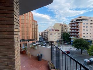 Piso en Pi i maragall  48. Piso en venta en av. prat de la riba