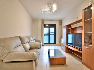 Àtic a Calle joan maragall 9. Pis llest per entrar a viure a roda de ter. ideal per a inversor