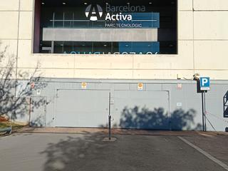 Parking coche en Albert einstein  11. Plaza de garaje en venta en c/albert einstein 11, barrio guineue