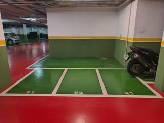 Miete Motorradparkplatz in Concepció 74. Plaça moto centre sabadell