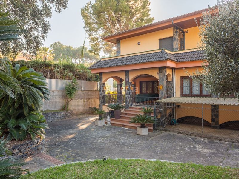 Foto 688032f6-107e-4329-9358-63b9bb2ecc16. Casa en plaça sisquella alfredo 3 villa en zona exclusiva Fenals a 150 metros de playa en Lloret de Mar