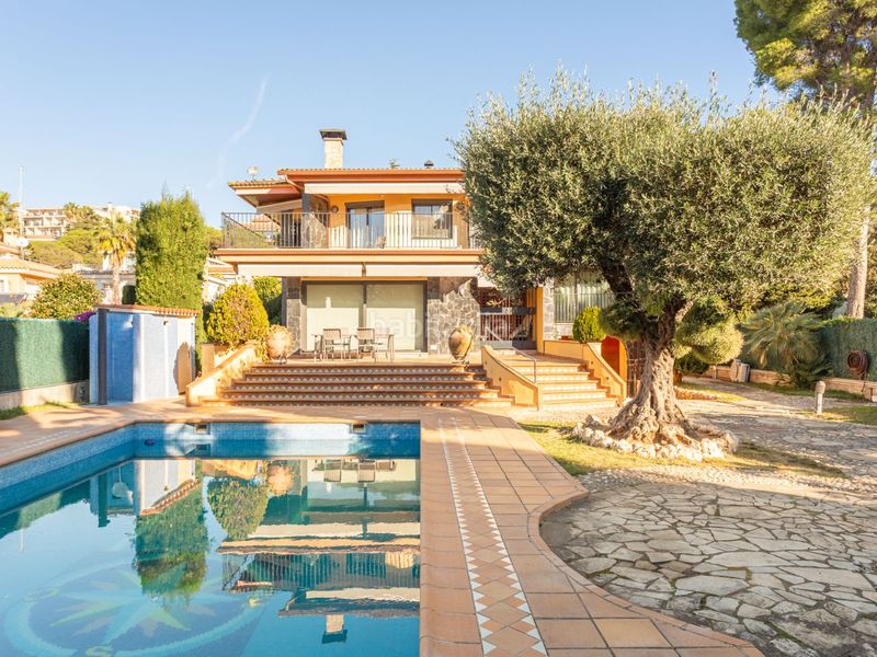 Foto 6b80b3f1-d413-4c98-8f5f-5eac5a937fb9. Casa en plaça sisquella alfredo 3 villa en zona exclusiva Fenals a 150 metros de playa en Lloret de Mar