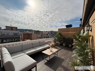 Àtic a Rocafort 72. Atico espectacular con vistas para reformar