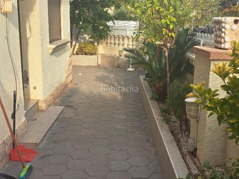 Foto e512da2d-5e22-4a61-b839-546de2e45a2b. Casa adossada a avenida de la generalitat 5 a Coma-ruga platja Coma-ruga