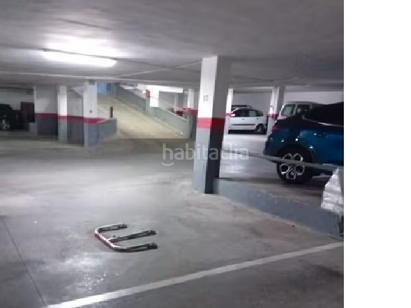 Foto bf8c1abc-4b6c-4af9-a668-5e34e1a96d9a. Parking coche en arguelles 7 2 plazas de aparcamiento juntas en el centro en Linares
