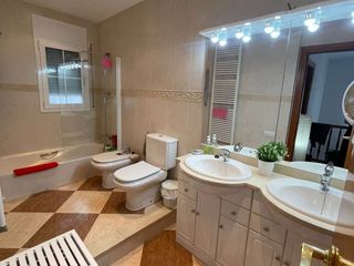 Xalet a Calle islas canarias  30. Casa recion reformada en venta en miami playa