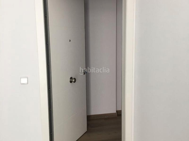 Foto c0979582-9a2a-47fa-9e74-f9edac2d8a6c. Miete erdgeschoss in avinguda josep anselm clavé 55 in Prat de Llobregat (El)