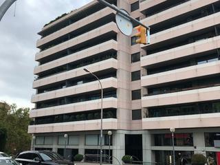 Lloguer Aparcament cotxe a Calle alt de gironella 69. Plaza de parking para un coche mediano suv