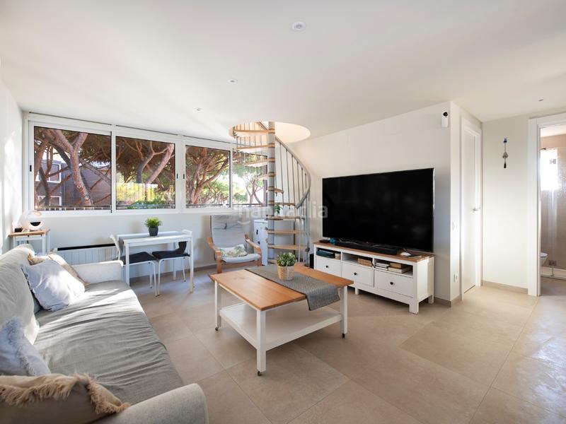 Foto 69e686ce-2abf-4f7f-9cd0-38e7a94e17dc. Dúplex en palafrugell 11 duplex reformado en venta en Gava Mar en Gavà